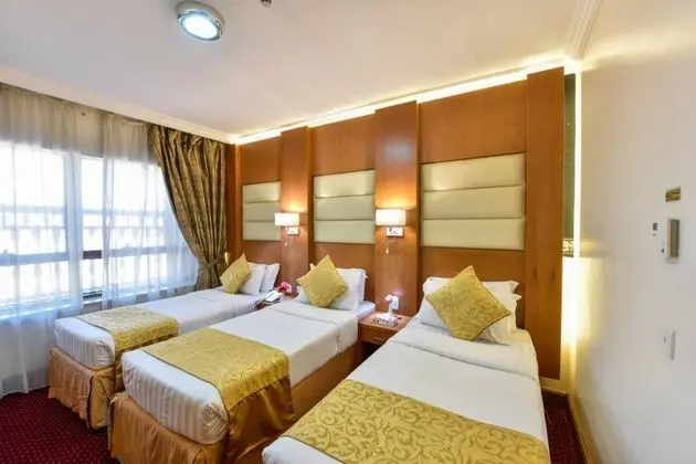 Üçlü Standard