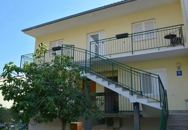 Apart Daire (Zrine - comfortable with a balcony - )