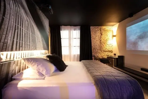 Superior Tek Büyük Yataklı Oda, Banyolu/Duşlu (The Black One Room)