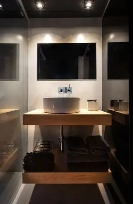 Superior Tek Büyük Yataklı Oda, Banyolu/Duşlu (The Black One Room)