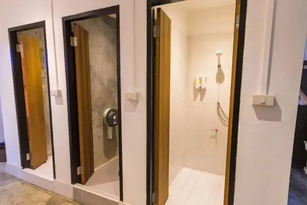 Ortak Ranzalı Oda, Sadece kadınlar için