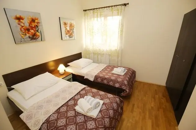 Standard Apart Daire, 2 Yatak Odası, Teras, Denize Bakan