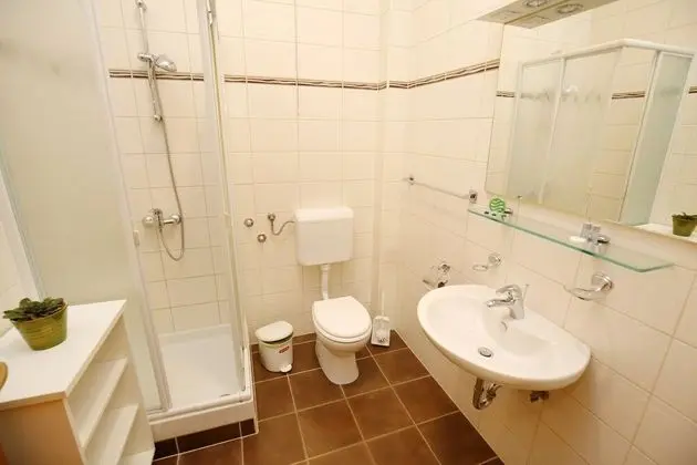 Standard Apart Daire, 2 Yatak Odası, Teras, Denize Bakan