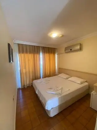 Standart Oda Balkonlu, Deniz ve Dağ Manzaralı, Klimalı