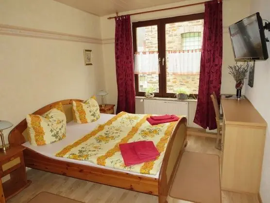 Economy Tek Büyük Yataklı Oda, Banyolu/Duşlu