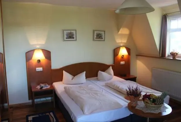 Comfort Tek Büyük Yataklı Oda