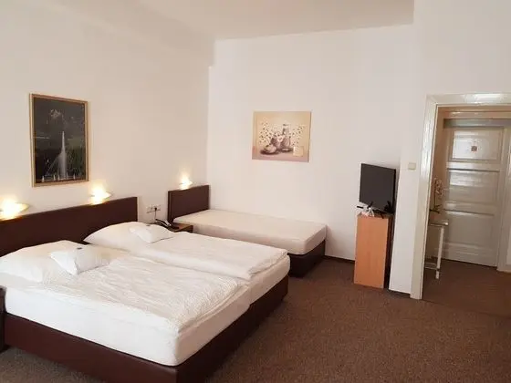 Economy Üç Kişilik Oda