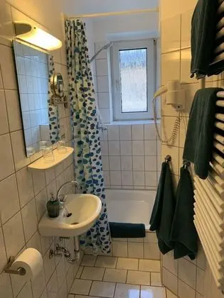 Basic Tek Büyük Yataklı Oda (1, external bathroom)