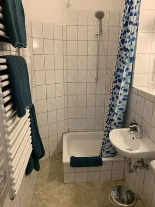 Basic Tek Büyük Yataklı Oda (2)