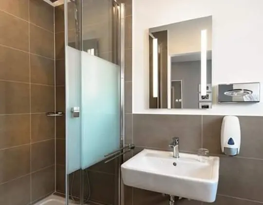 Tek Büyük Yataklı Oda (large)