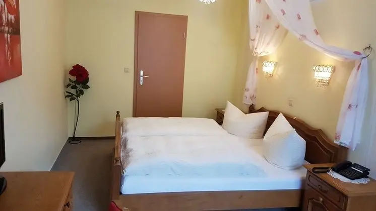 Tek Büyük Yataklı Oda, 1 Büyük (Queen) Boy Yatak, Sigara İçilmez, Dağ Manzaralı