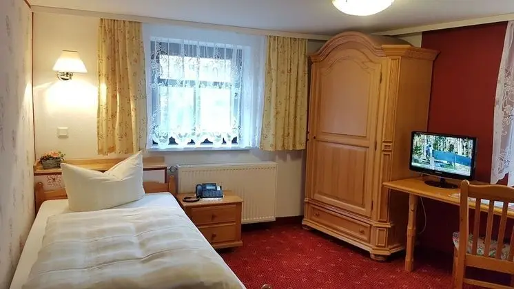 Tek Kişilik Oda, 1 Tek Kişilik Yatak