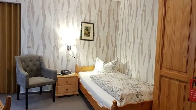 Tek Kişilik Oda, 1 Tek Kişilik Yatak