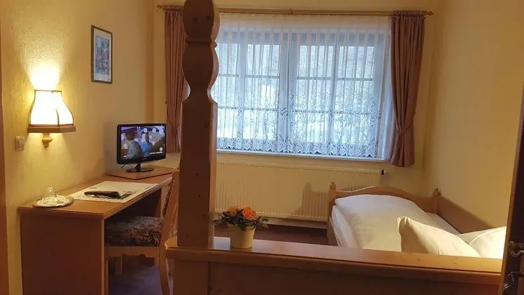 Tek Kişilik Oda, 1 Tek Kişilik Yatak