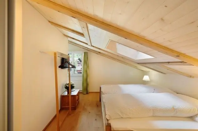 Classic Tek Büyük Yataklı Oda