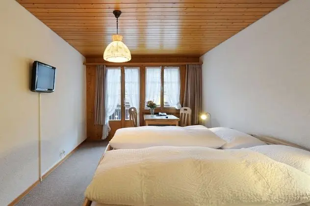 Tek Büyük Yataklı Oda, Balkon