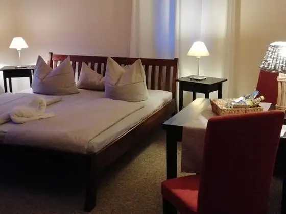 Tek Büyük Yataklı Oda