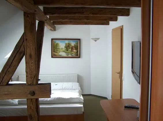 Tek Büyük Yataklı Oda, 2 Tek Kişilik Yatak