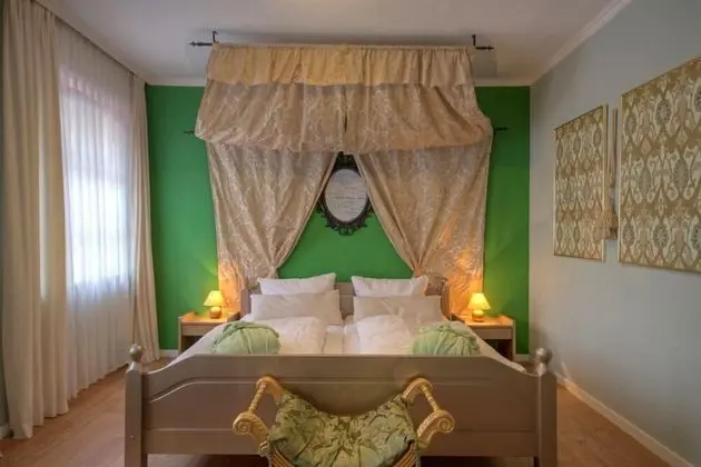 Tek Büyük Yataklı Oda