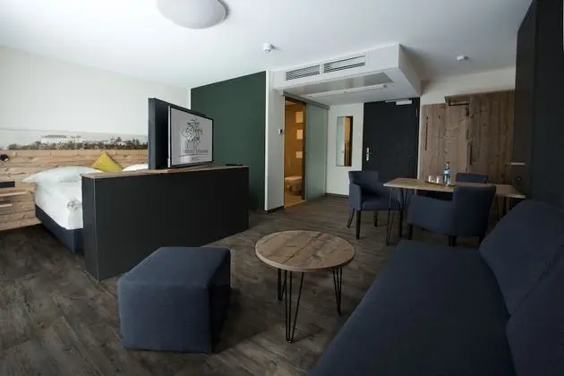 Junior Tek Büyük Yataklı Oda