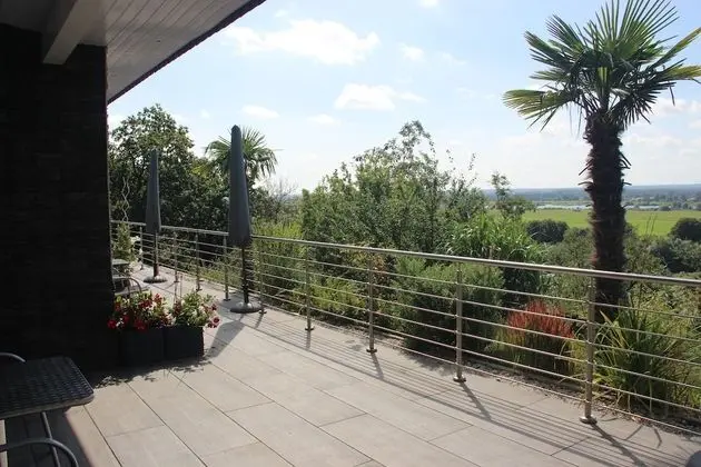 Tek Büyük Yataklı Oda, Kanal Manzaralı