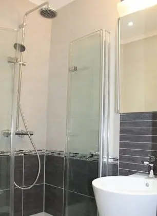 Tek Büyük Yataklı Oda, Kanal Manzaralı