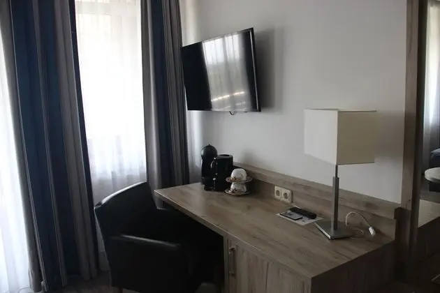 Tek Kişilik Oda, Kanal Manzaralı