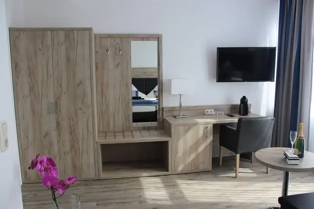 Tek Kişilik Oda, Kanal Manzaralı