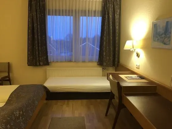 Tek Büyük Yataklı Oda