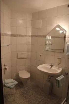 Basic Tek Büyük Yataklı Oda