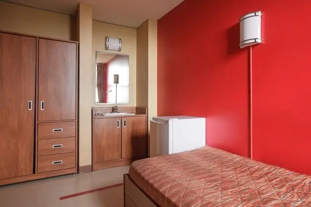 İki Ayrı Yataklı Oda, Ortak Banyo (1 Trundle bed)