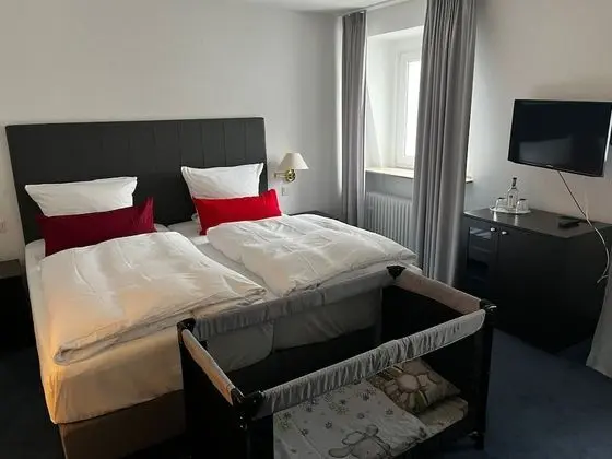 Business Tek Büyük Yataklı Oda