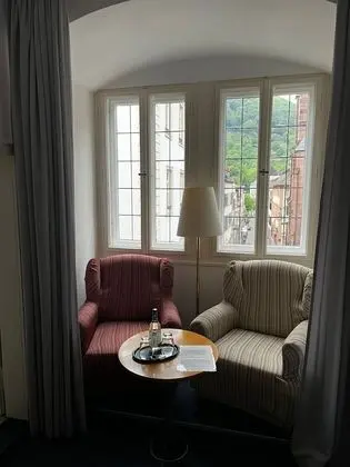 Business Tek Büyük Yataklı Oda