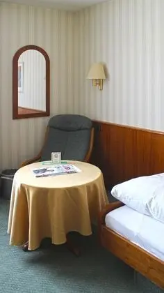 Comfort Tek Büyük Yataklı Oda