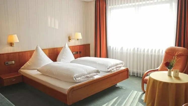 Comfort Tek Büyük Yataklı Oda