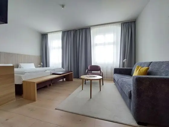 Family Tek Büyük Yataklı Oda