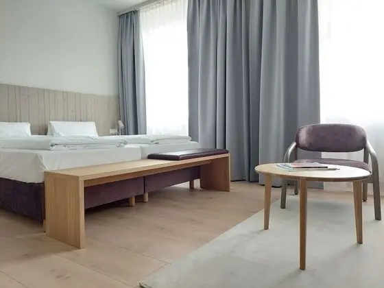 Family Tek Büyük Yataklı Oda