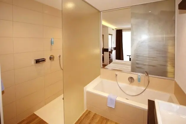 Süit, Sauna, Dağ Manzaralı