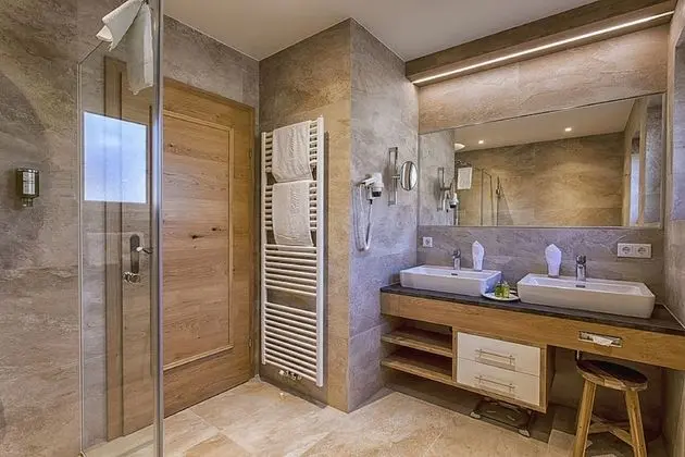 Deluxe Tek Büyük Yataklı Oda, Balkon, Dağ Manzaralı (Graukogel)