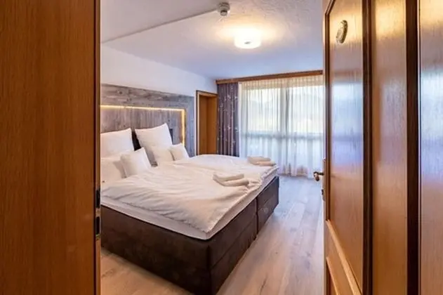 Basic Tek Büyük Yataklı Oda