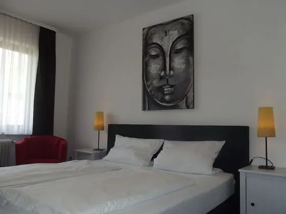 Standard Tek Büyük Yataklı Oda