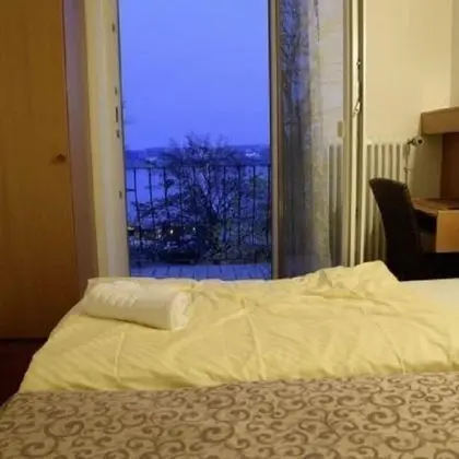 Tek Büyük Yataklı Oda, Göl Kenarı