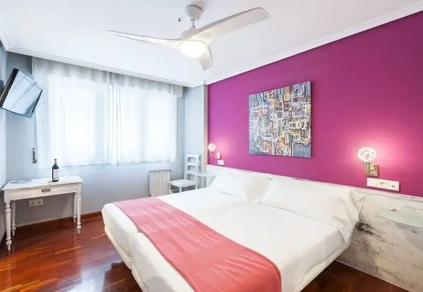 Tek Büyük veya İki Ayrı Yataklı Oda