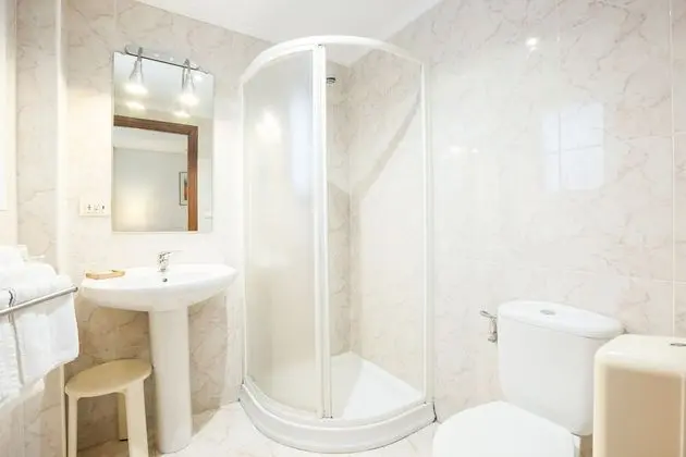 Tek Büyük veya İki Ayrı Yataklı Oda