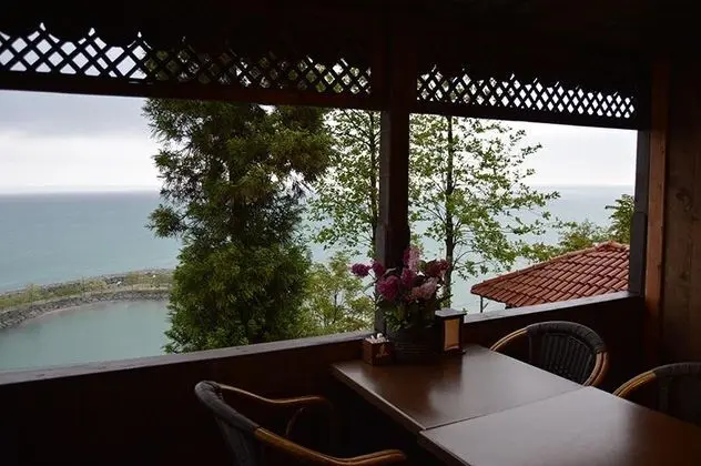 Çift Kişilik, Deniz veya Kara Manzaralı, Balkonlu