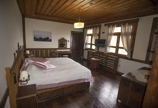 Çift Kişilik, Orman veya Kısmi Deniz Manzaralı