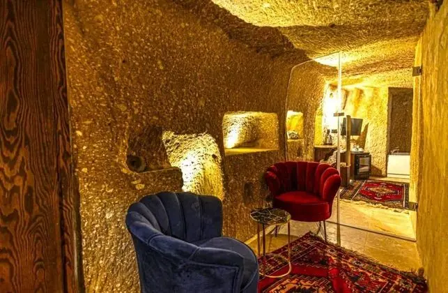 Aile Odası, Avlu Manzaralı, 1. Kat