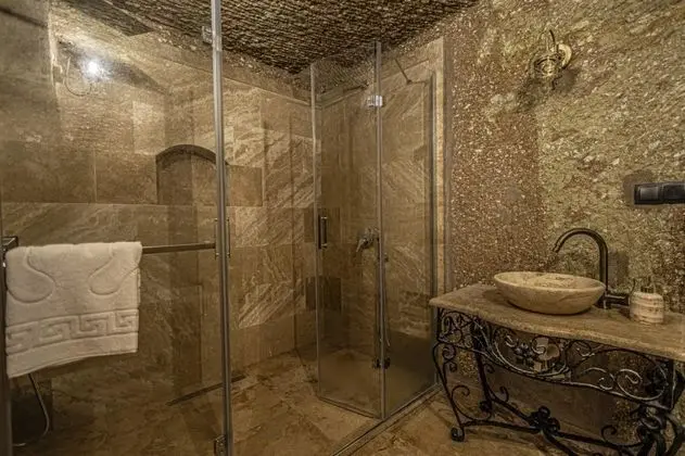 Aile Suiti, Avlu Manzaralı, 1. Kat