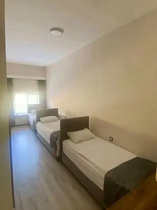 Ekonomik Üç Kişilik Oda