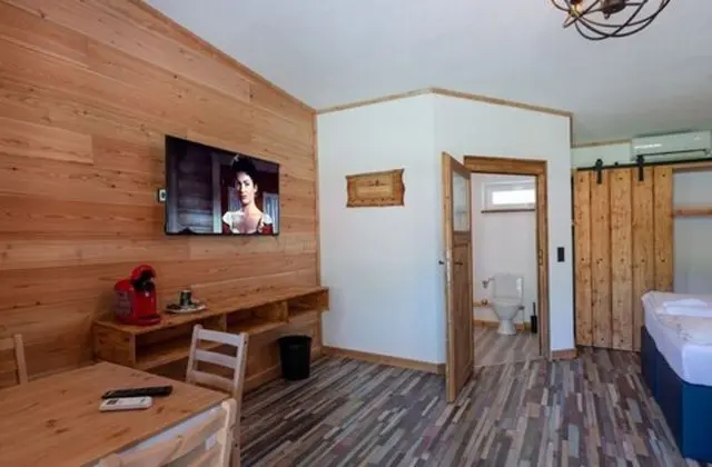 İki Ayrı Yataklı Oda, Banyolu/Duşlu